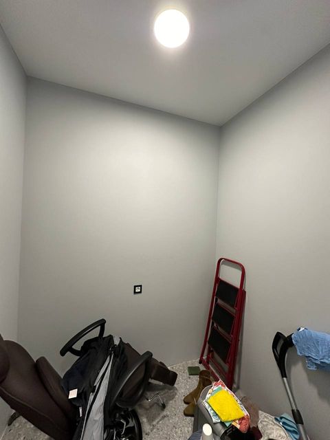 Комерція на Толбухіна вул.