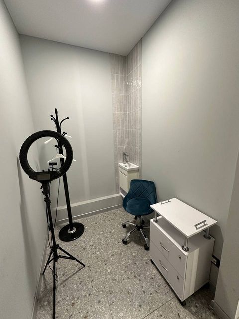 Комерція на Толбухіна вул.