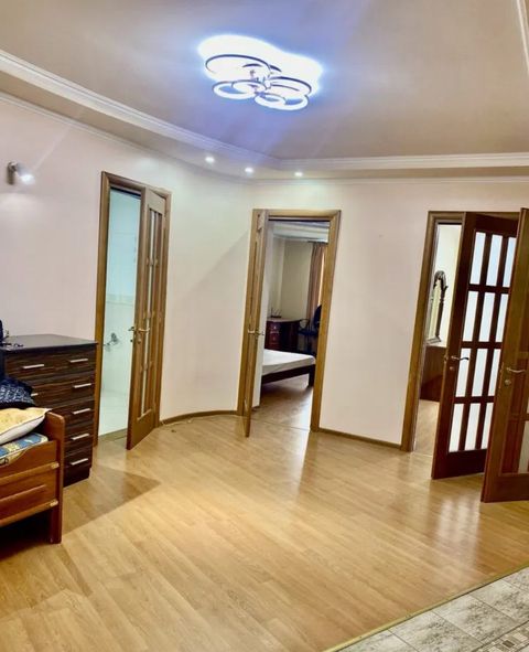 Квартира на Авдєєва-Чорноморського вул.