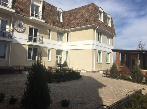 Малий Марсель, буд 72а