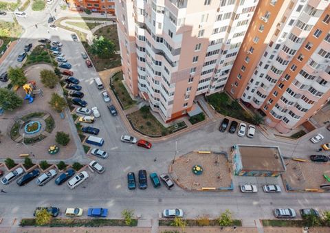 Райдужний, буд 8б