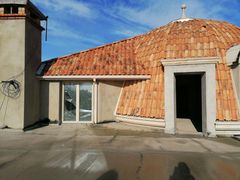 .У продажу окрема будівля в районі Аркадії