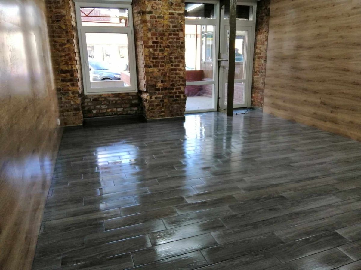 Продам! Комерційне приміщення у два рівні під бізнес!