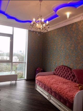 Квартира на Французький бульвар.