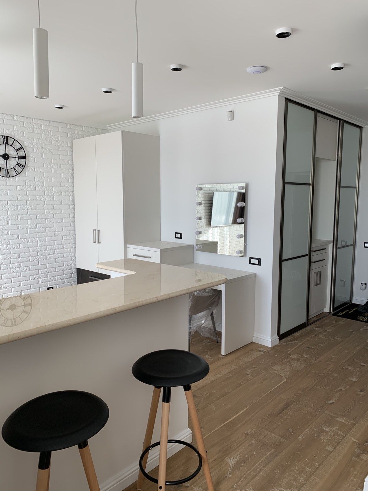 Квартира з дорогим авторським ремонтом. Заходь та живи!