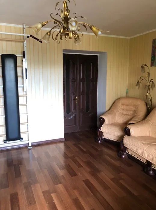 квартира на Левітана вул