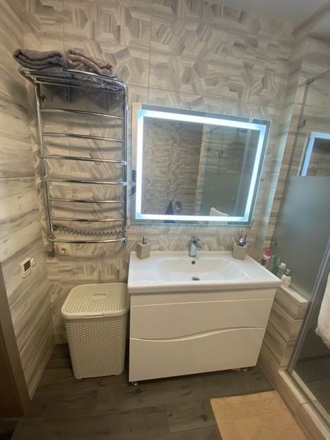 Квартира на Євгена Чикаленка вул.