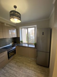 Квартира на Євгена Чикаленка вул.