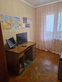 Продається 3к. квартира на Кримській вул.