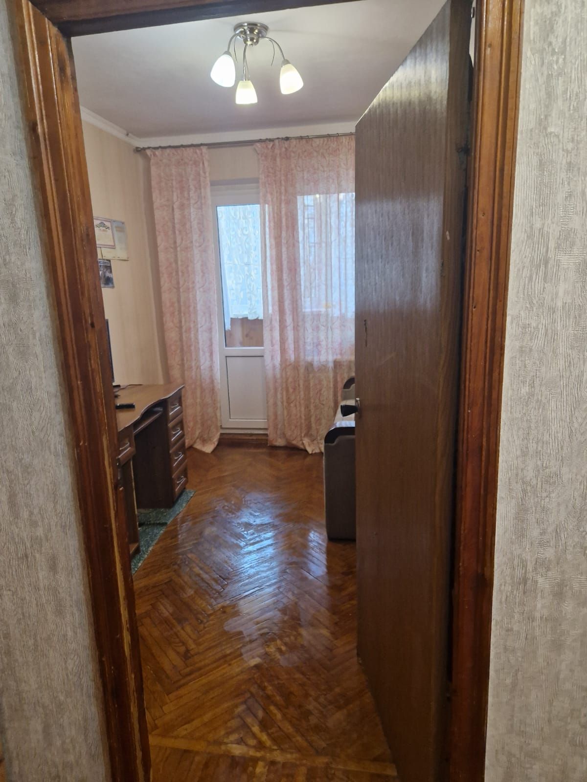 Продається 3к. квартира на Кримській вул.