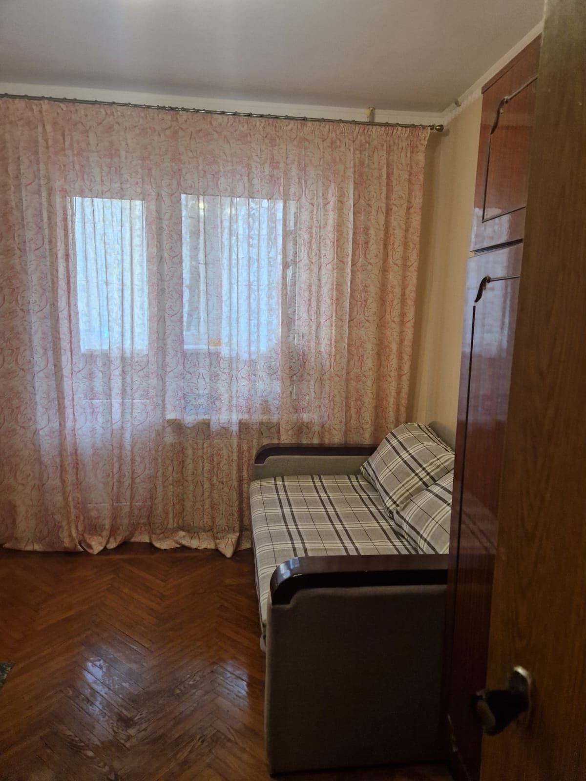 Продається 3к. квартира на Кримській вул.