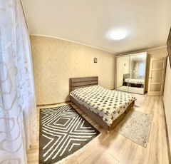 Квартира Сахарова ак. ул.