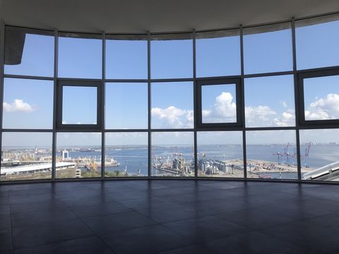 Penthouse on Leaders Boulevard