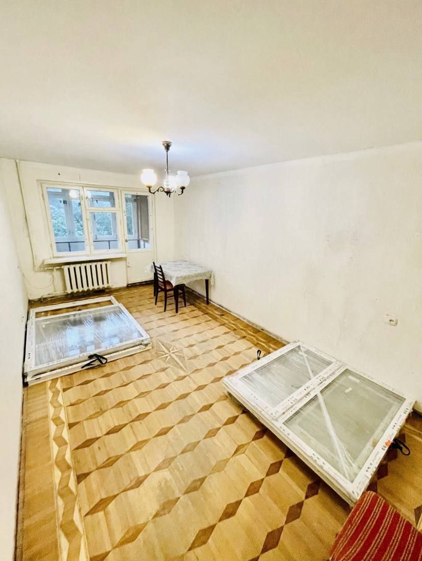 Квартира на проспекті Небесної Сотні