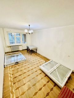 Квартира на проспекті Небесної Сотні