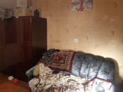 Продам двухкомнатную "сталинку"