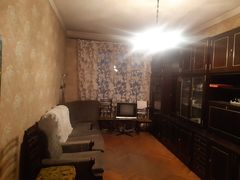 Продам двухкомнатную "сталинку"