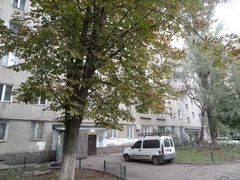 Квартира на Академіка Глушка вул.