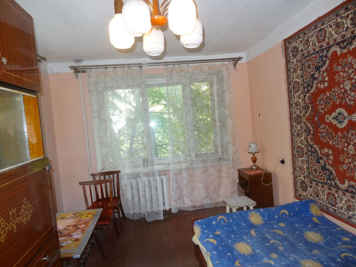 Квартира на Академіка Глушка вул.