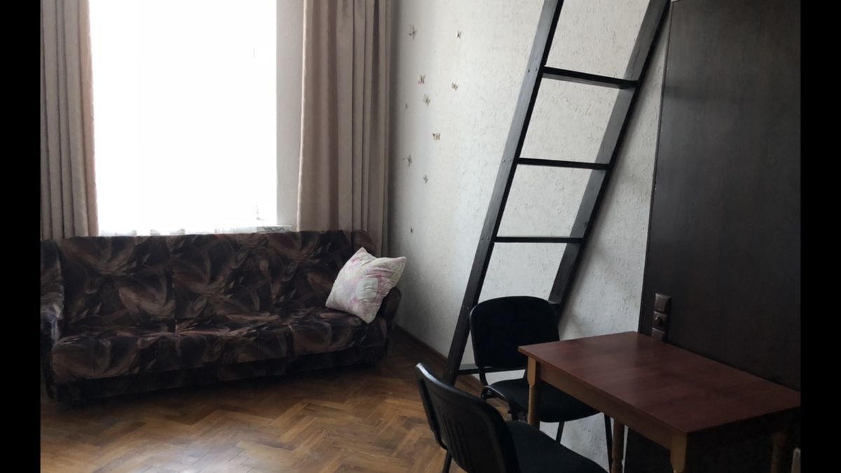 Квартира на Базарна вул.