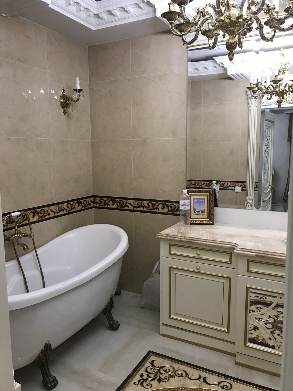 Квартира на Леонтовича (Белинського) вул.