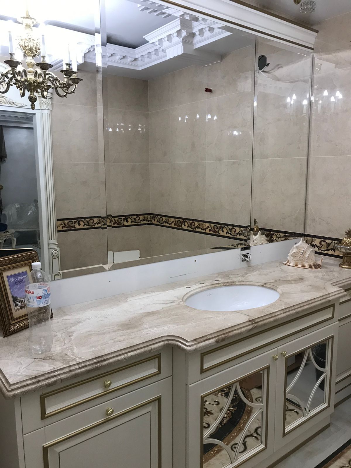 Квартира на Леонтовича (Белинського) вул.