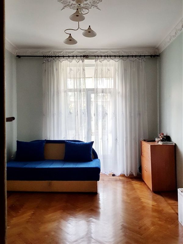 Двухкомнатная квартира на Л.Українки просп.(Гагаріна пр.)