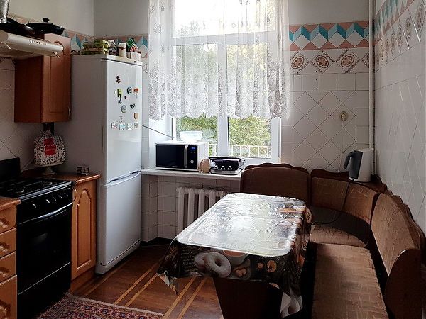 Двухкомнатная квартира на Л.Українки просп.(Гагаріна пр.)