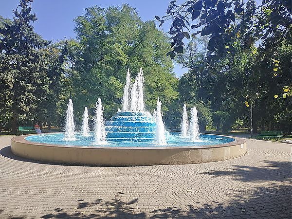 Двухкомнатная квартира на Л.Українки просп.(Гагаріна пр.)