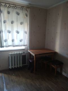 Продам простору квартиру в цегляному будинку