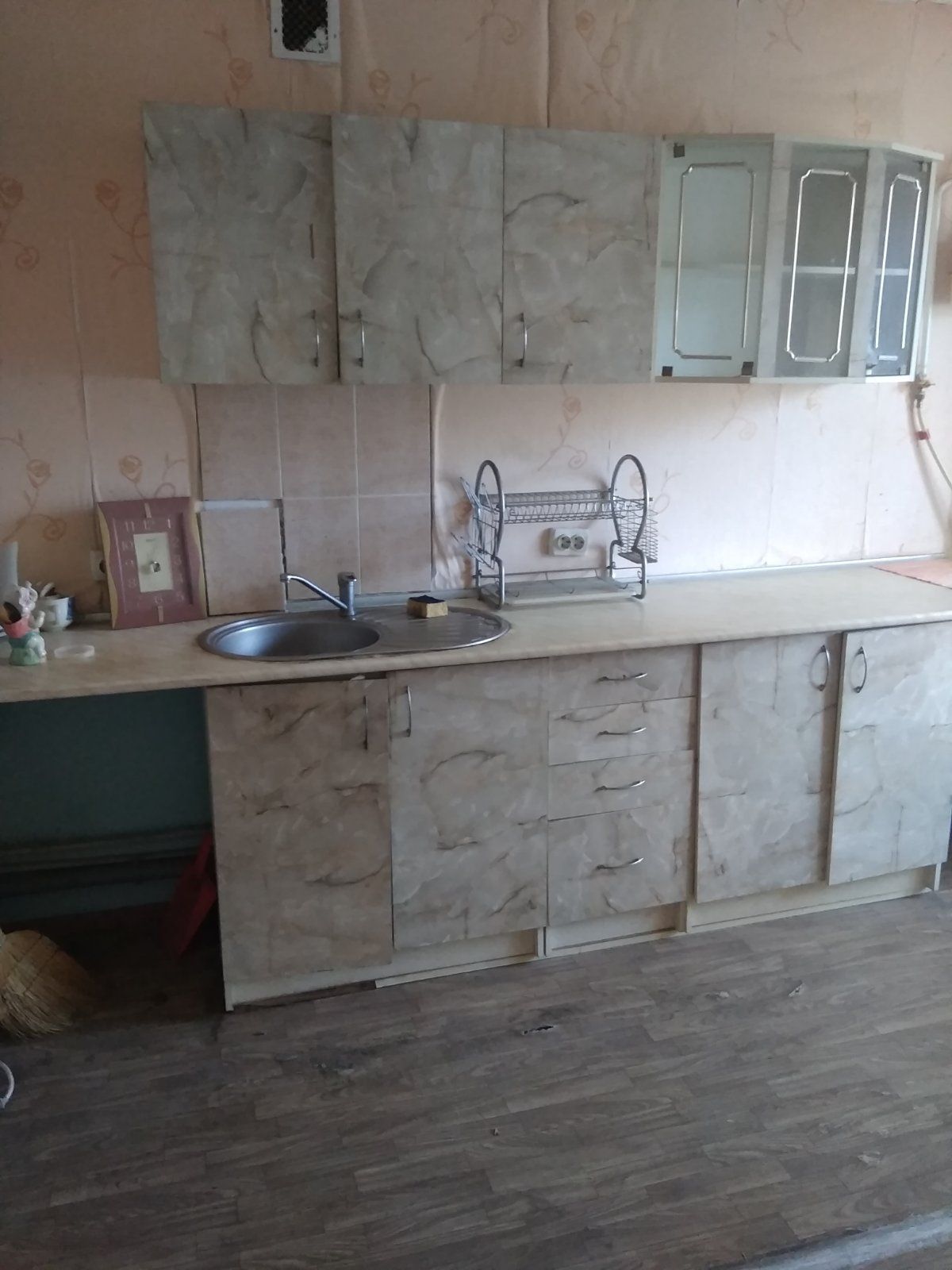 Продам простору квартиру в цегляному будинку