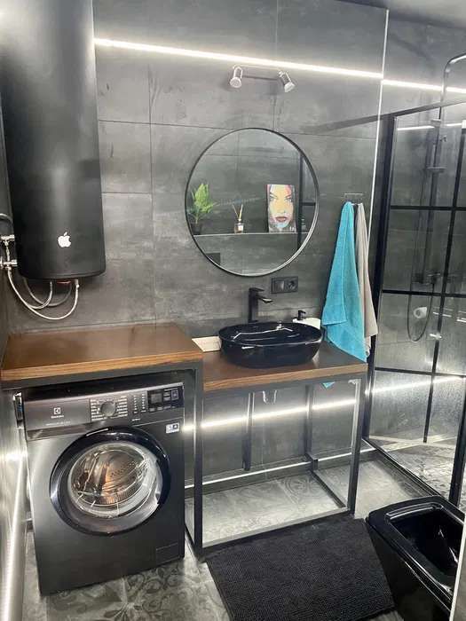 Apartment on Akademika Williams Street