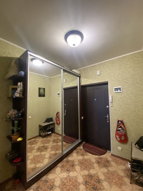 Квартира в Радужном массиве ул.