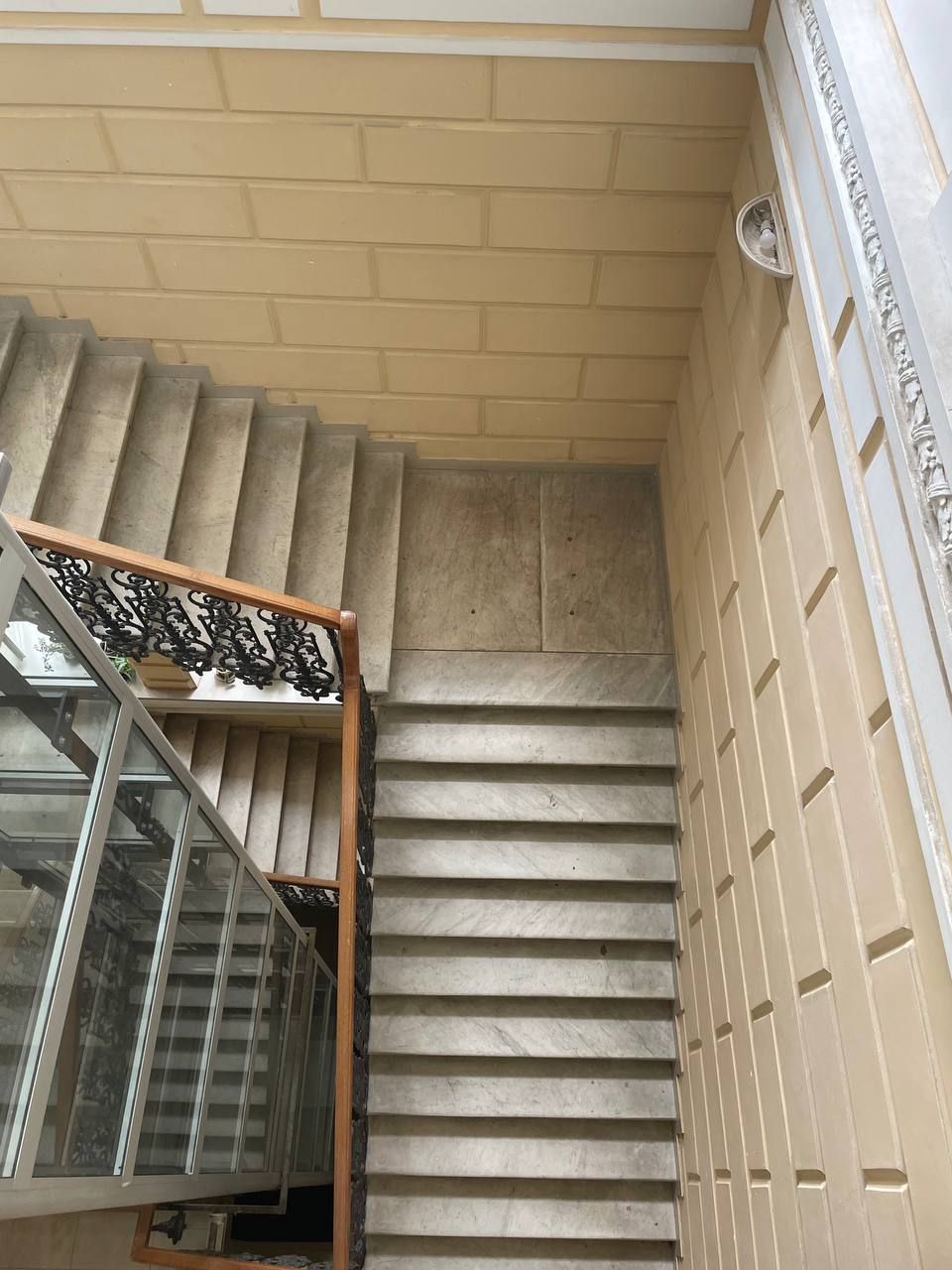 Продам квартиру с террасой в центре, вид на море.