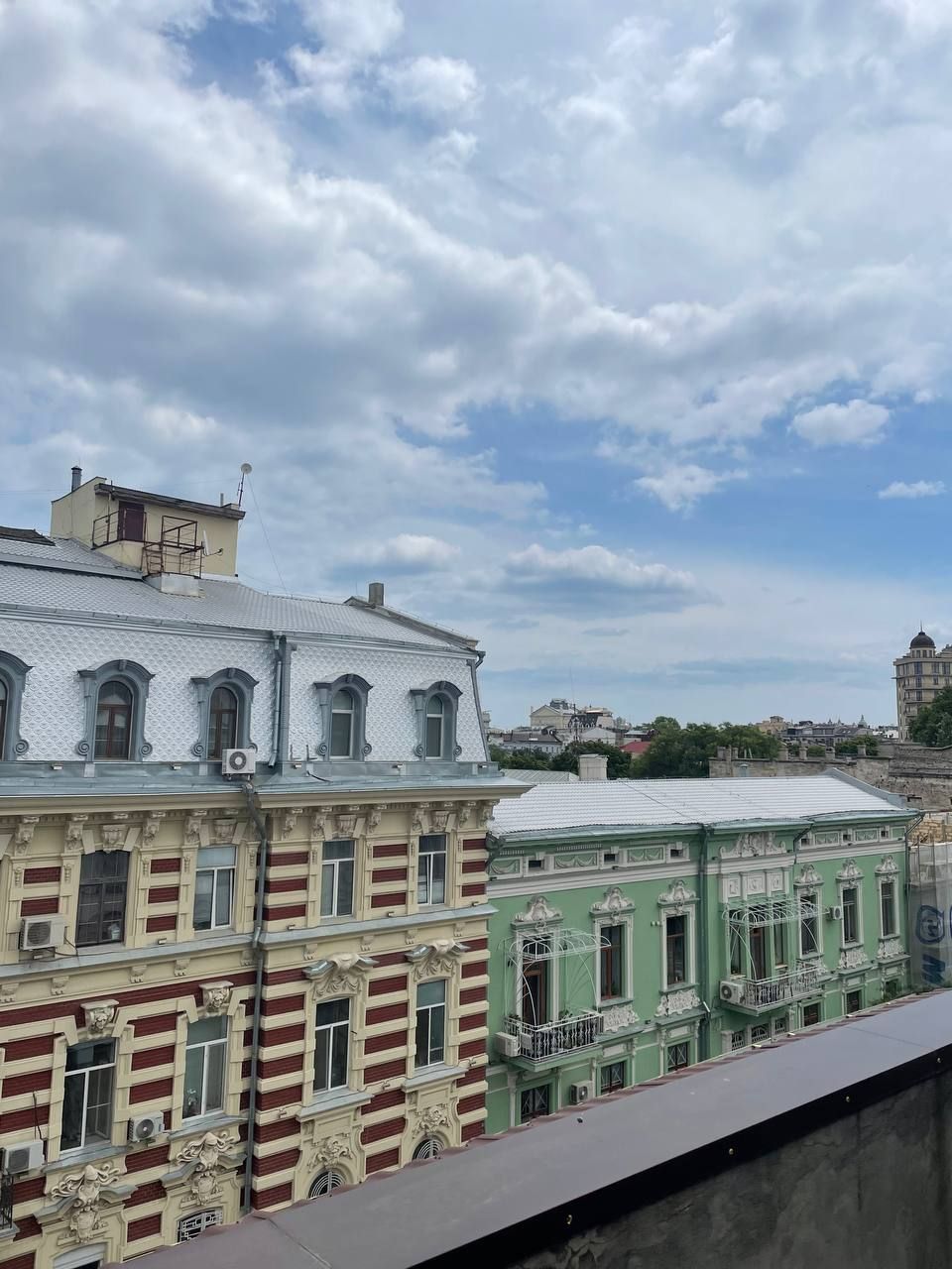 Продам квартиру с террасой в центре, вид на море.