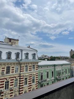 Продам квартиру с террасой в центре, вид на море.