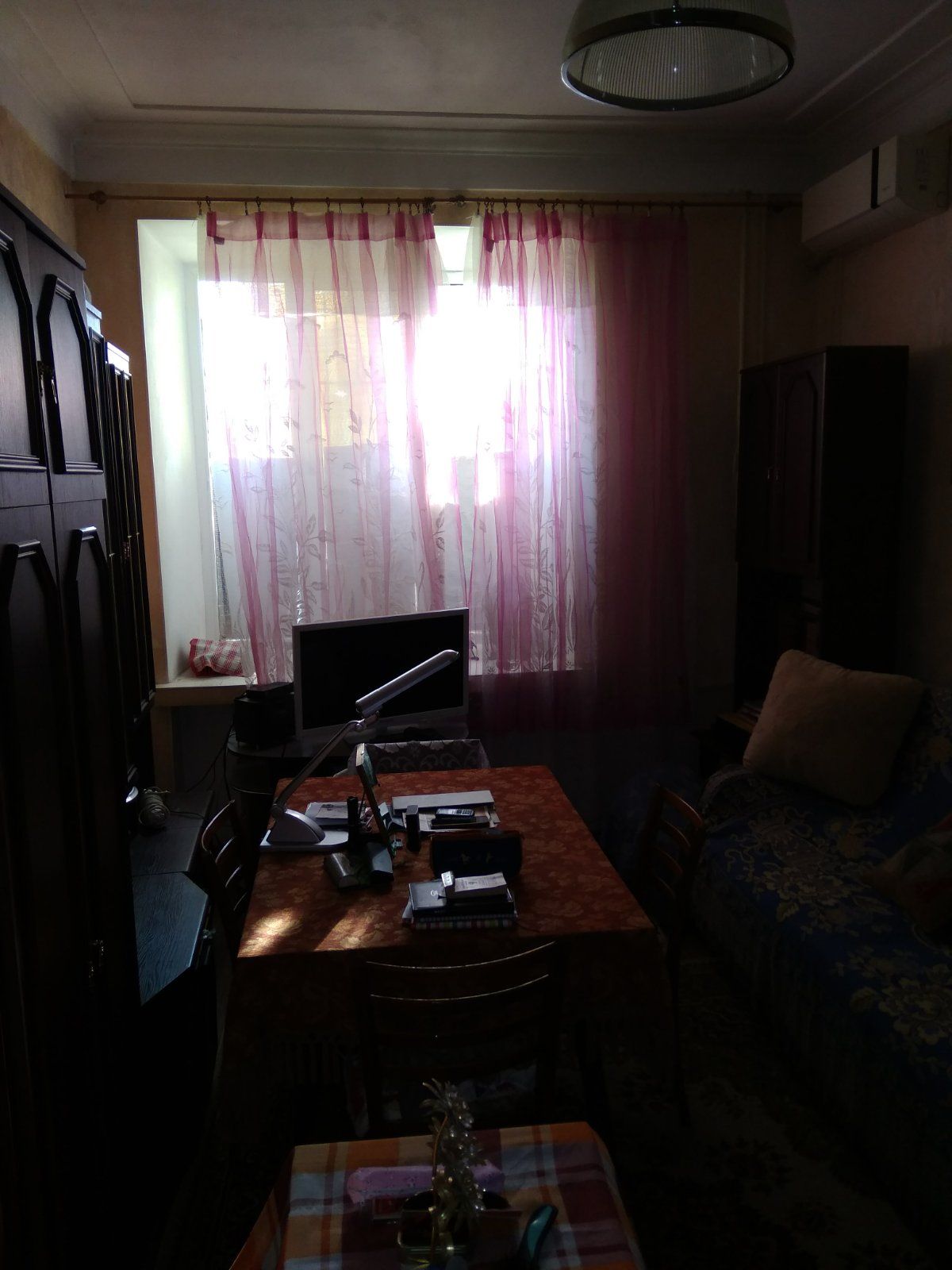 Кiмната в коммунi на Старопортофранкiвська вул.