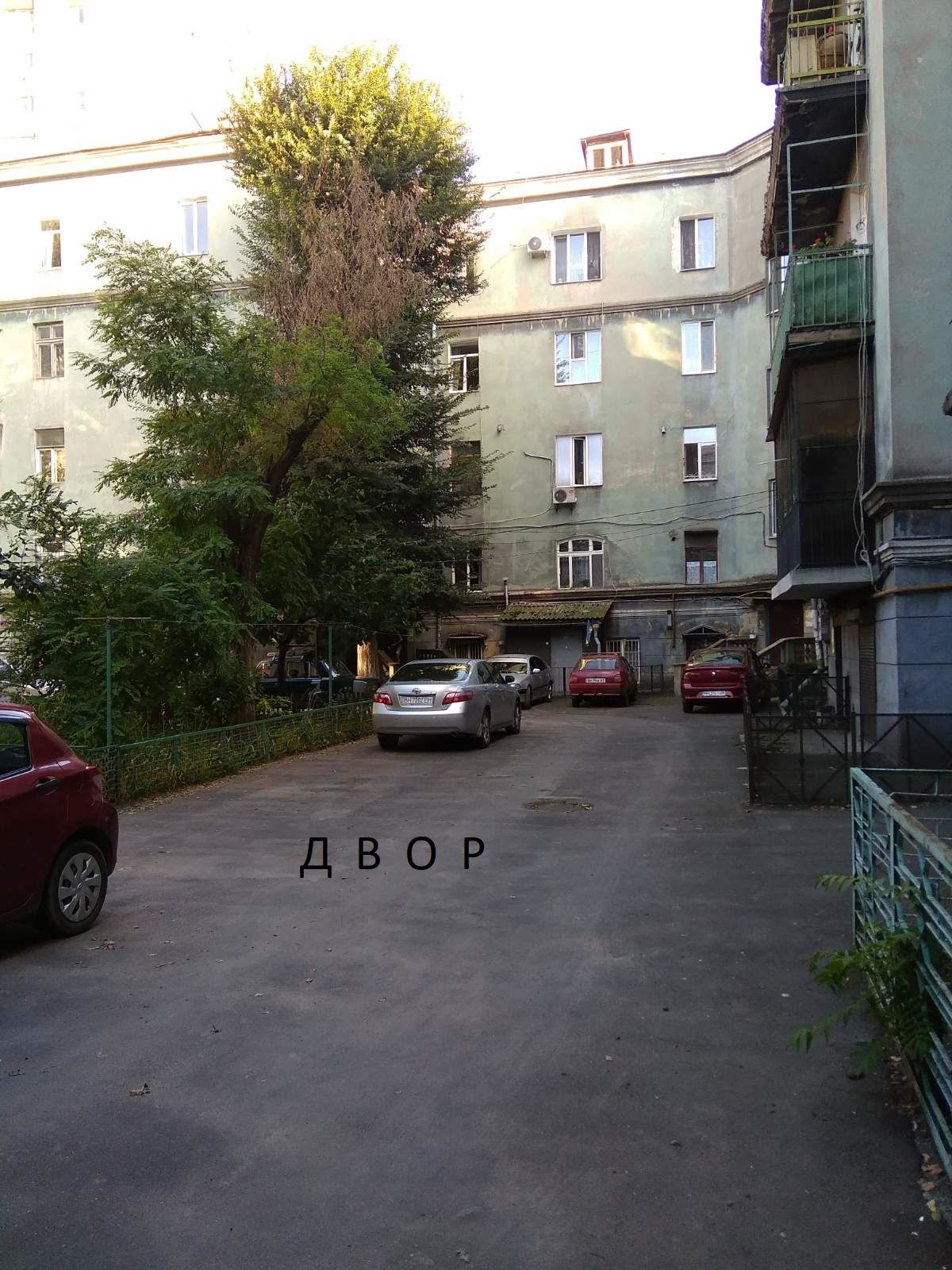 Кiмната в коммунi на Старопортофранкiвська вул.