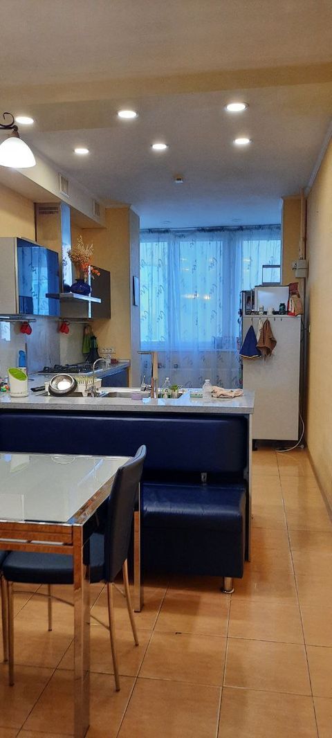 Квартира на Шампанському провулку