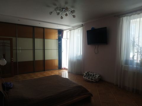 Квартира на Шампанському провулку