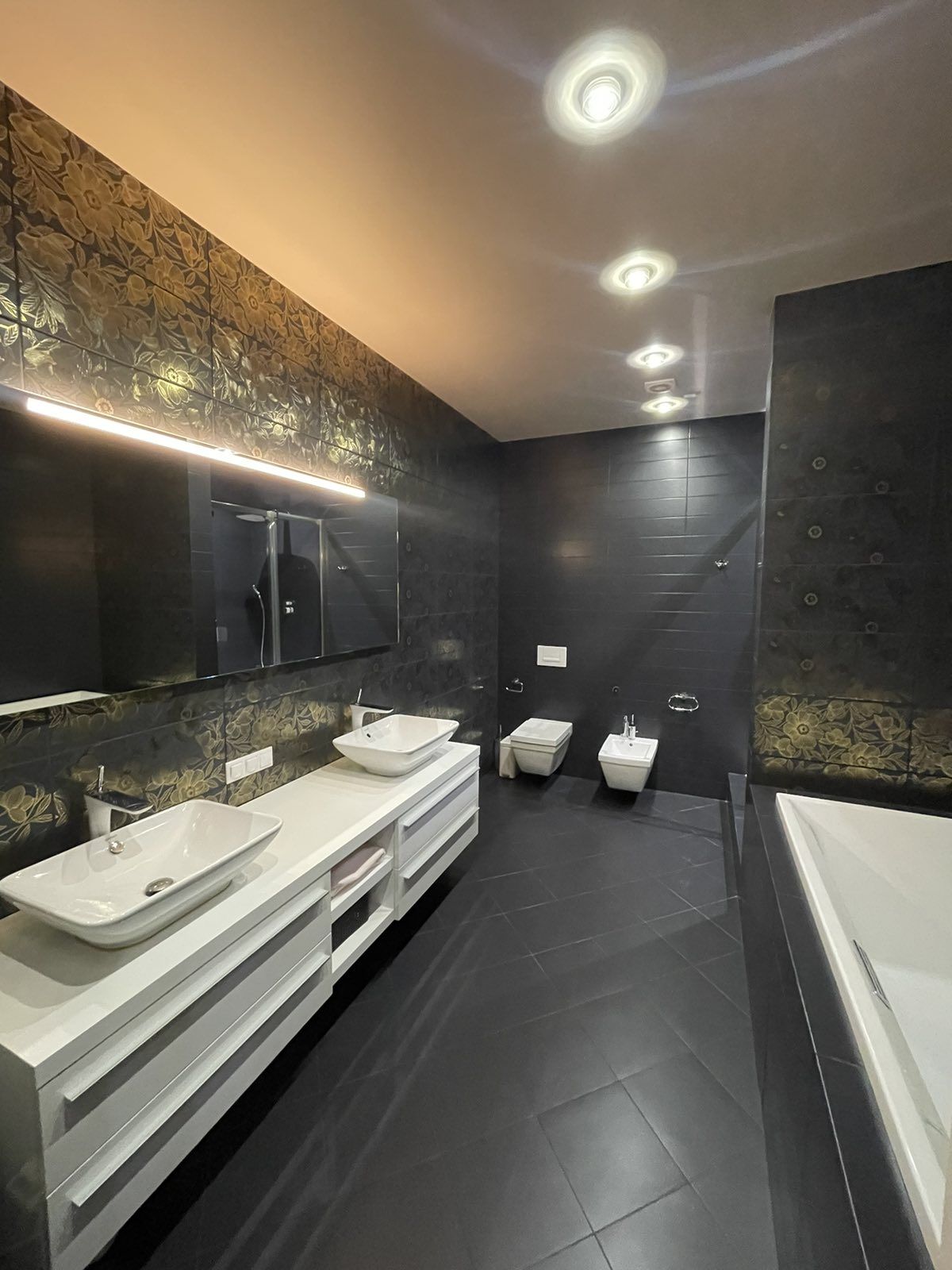 Квартира на Літературна вул.