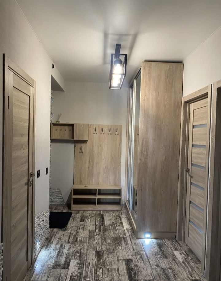 Квартира на Космонавта Комарова вул.