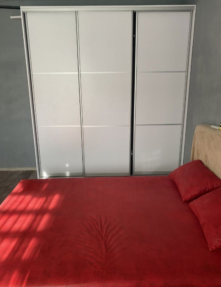 Квартира на Космонавта Комарова вул.