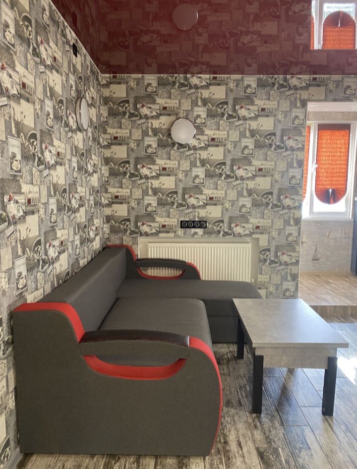 Квартира на Космонавта Комарова вул.