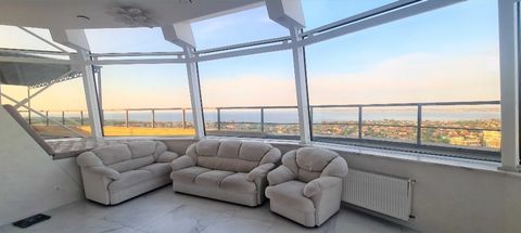 Penthouse on Marselskaya Street