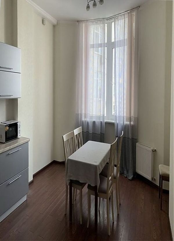 Квартира на Французькому б-рі.