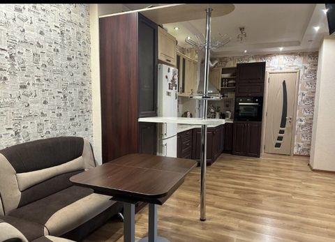 Apartment on General Bocharov Street