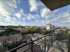 Квартира на Карантинна вул.