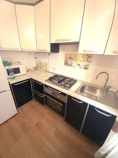 Продам 3-х кімнатну з капремонтом вул.К.Луніна /Адмиральский пр-т