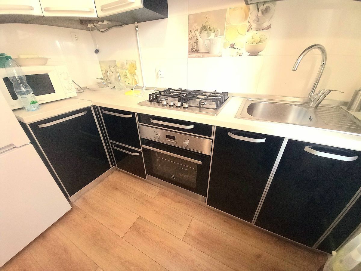 Продам 3-х кімнатну з капремонтом вул.К.Луніна /Адмиральский пр-т